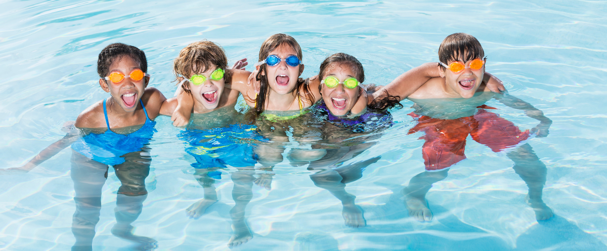 5 children in a pool